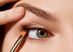 Как красить глаза карандашом